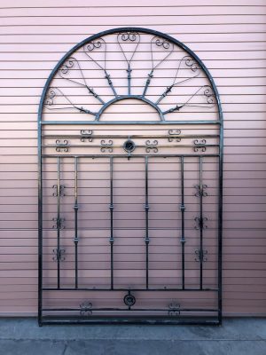 Iron Rounded Gate Rental