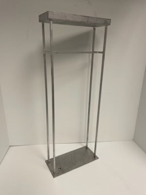 METAL RECTANGLE EPIC STAND 32"